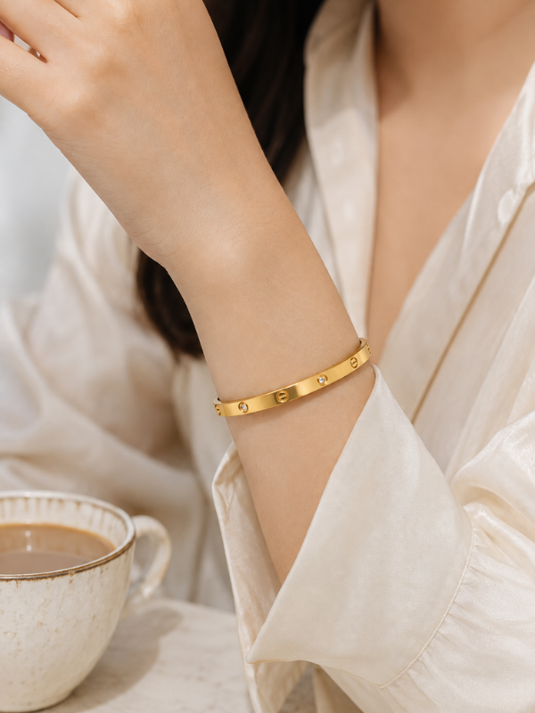 Crystal Love 18K Gold Plated Bangle