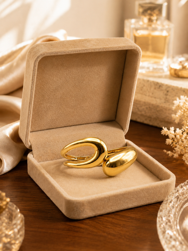 Pebble Loop 18K Gold Plated Bangle